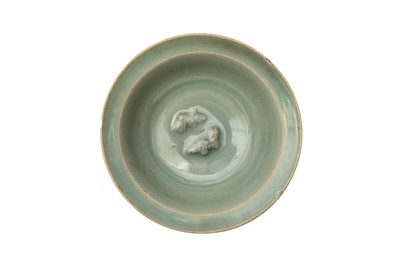 Lot 374 - A RARE CHINESE LONGQUAN CELADON 'TWIN FISH' DISH