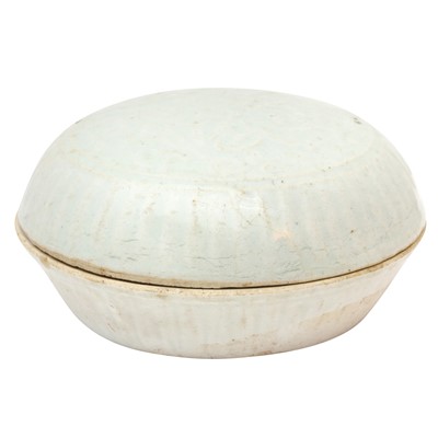 Lot 666 - A Chinese qingbai moulded 'peony' box and cover, Yuan dynasty