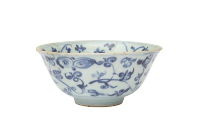 Lot 350 - A CHINESE BLUE AND WHITE 'BLOSSOMS' BOWL