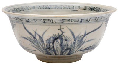 Lot 353 - A CHINESE BLUE AND WHITE 'LANDSCAPE' BOWL