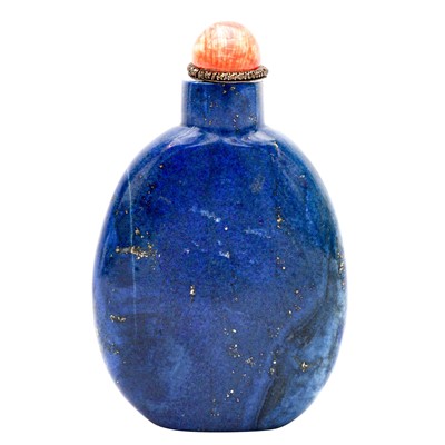 Lot 751 - A Chinese lapis lazuli snuff bottle, 19th - 20th century