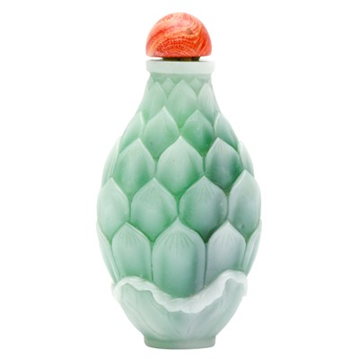 Lot 734 - A Chinese green Beijing glass 'lotus bud' snuff bottle, 19th century