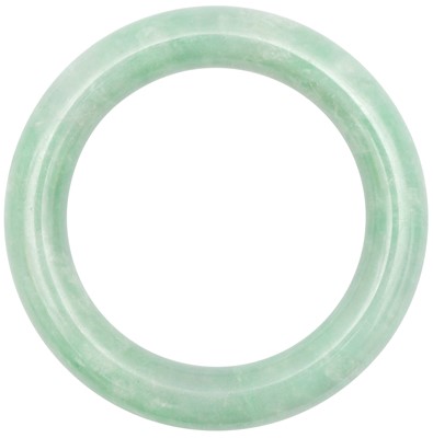 Lot 195 - A CHINESE JADE BANGLE