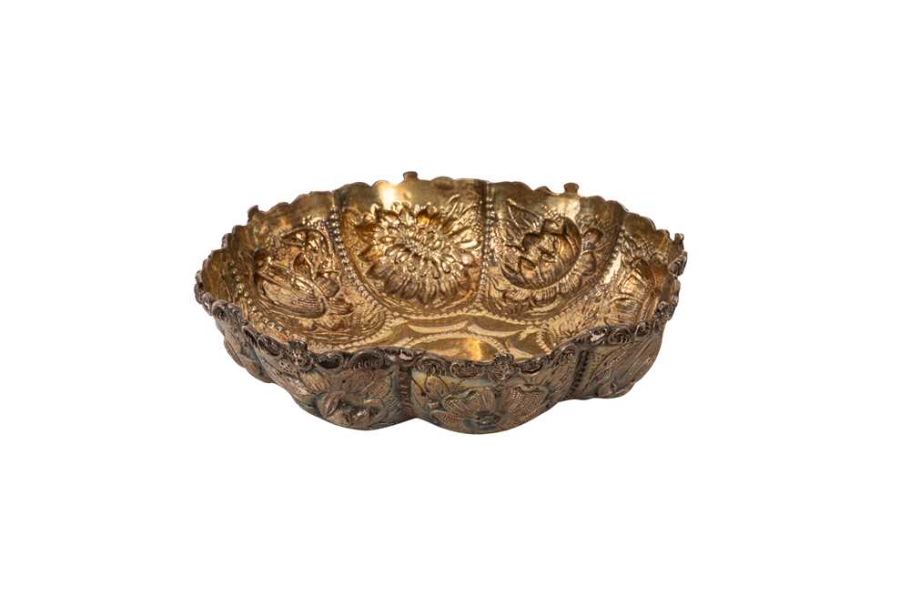 Lot 204 - A Victorian sterling silver dish, London 1886 by William Comyns