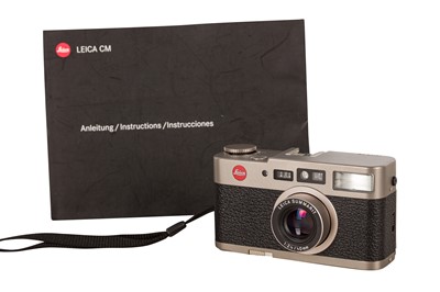 Lot 52 - A Leica CM 35mm Compact Camera