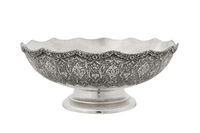 Lot 226 - A mid-20th century Persian (Iranian) silver bowl, Isfahan circa 1960, by Hasham