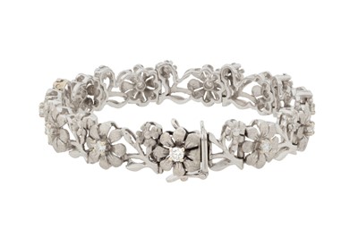 Lot 144 - A DIAMOND FLOWER BRACELET