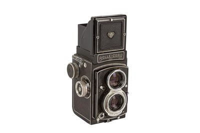 Lot 73 - A Rolleicord III TLR Camera