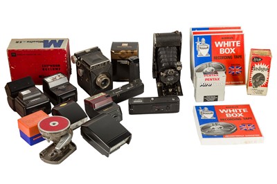 Lot 466 - Mixed Camera and Accessories