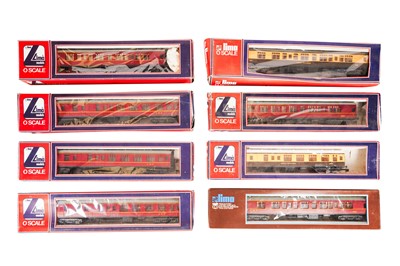 Lot 350 - A GROUP OF O GAUGE LIMA COACHES