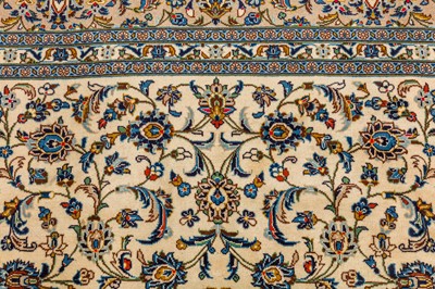 Lot 31 - A FINE KASHAN CARPET, CENTRAL PERSIA