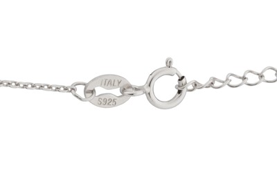 Lot 51 - A ROSE DIAMOND NECKLACE