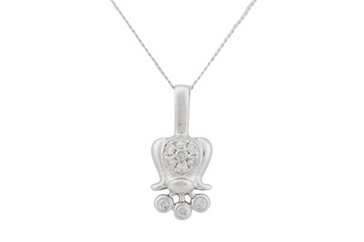 Lot 49 - A LILY OF THE VALLEY PENDANT NECKLACE