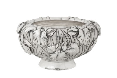 Lot 207 - A late 19th / early 20th century Japanese silver bowl, Yokohama circa 1900