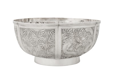 Lot 193 - A late 19th / early 20th century Chinese export silver bowl, Shanghai circa 1900, marked Ning Zhao Ji, retailed by Wa Chun of Canton and Hong Kong