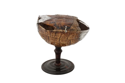 Lot 140 - A LATE 17TH CENTURY UNMARKED SILVER-MOUNTED TORTOISE SHELL BOWL ON STAND, PROBABLY DUTCH CIRCA 1680