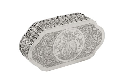 Lot 159 - An early 20th century Ceylonese (Sri Lankan) unmarked silver lime box, Kandy circa 1920