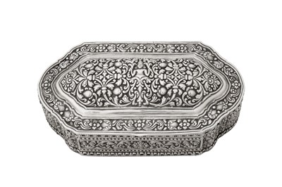 Lot 159 - An early 20th century Ceylonese (Sri Lankan) unmarked silver lime box, Kandy circa 1920