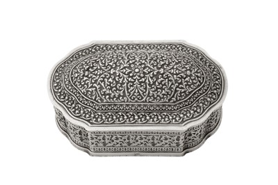Lot 151 - An early 20th century Ceylonese (Sri Lankan) unmarked silver lime box, Kandy or Colombo circa 1930