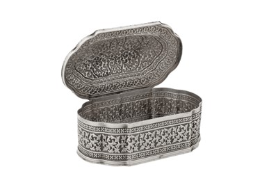 Lot 151 - An early 20th century Ceylonese (Sri Lankan) unmarked silver lime box, Kandy or Colombo circa 1930