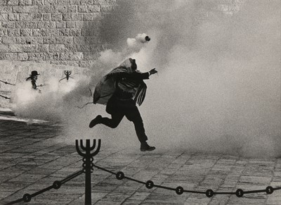 Lot 188 - Micha Bar-Am (b.1930)