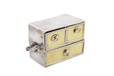 Lot 293 - An 18th century parcel gilt silver spice box, marked twice with a lion rampant, probably Spanish, Cordoba