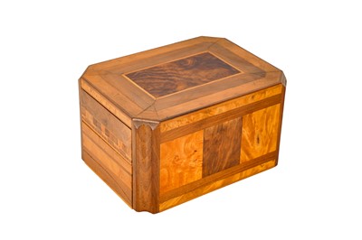 Lot 21 - AMERICAN YOSEMITE SPECIMEN WOOD BOX, CIRCA 1880-1900