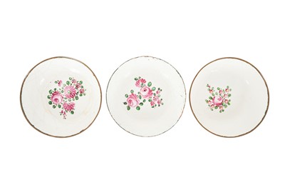 Lot 115 - A group of three George III Bilston or South Staffordshire enamel bowls