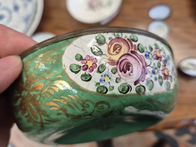 Lot 115 - A group of three George III Bilston or South Staffordshire enamel bowls