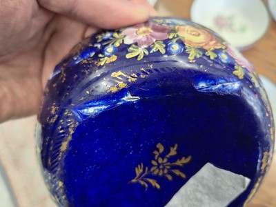 Lot 115 - A group of three George III Bilston or South Staffordshire enamel bowls