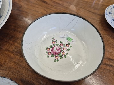 Lot 115 - A group of three George III Bilston or South Staffordshire enamel bowls
