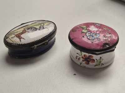 Lot 115 - A group of three George III Bilston or South Staffordshire enamel bowls