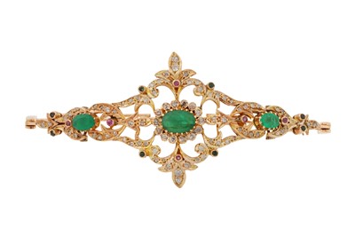 Lot 36 - AN EMERALD AND DIAMOND BRACELET