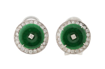 Lot 137 - A PAIR OF JADE AND DIAMOND STUD EARRINGS