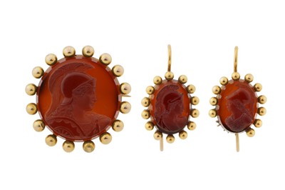 Lot 20 - A CARNELIAN CAMEO BROOCH AND EARRING SUITE, 19TH CENTURY