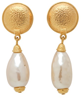 Lot 35 - Fendi Ivory Pearl Drop Clip On Earrings