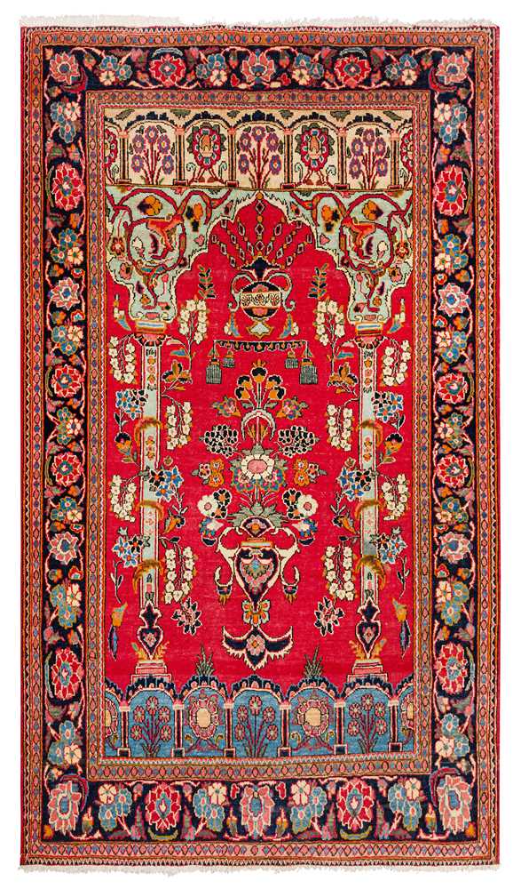 Lot 47 - A FINE KASHAN PRAYER RUG, CENTRAL PERSIA