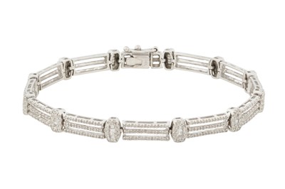 Lot 147 - A DIAMOND BRACELET