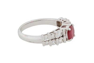 Lot 112 - A RUBY AND DIAMOND RING, CIRCA 2016