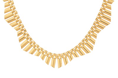 Lot 79 - A GOLD FRINGE NECKLACE, CIRCA 1990