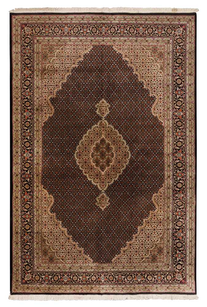 Lot 71 - A FINE INDO-TABRIZ CARPET