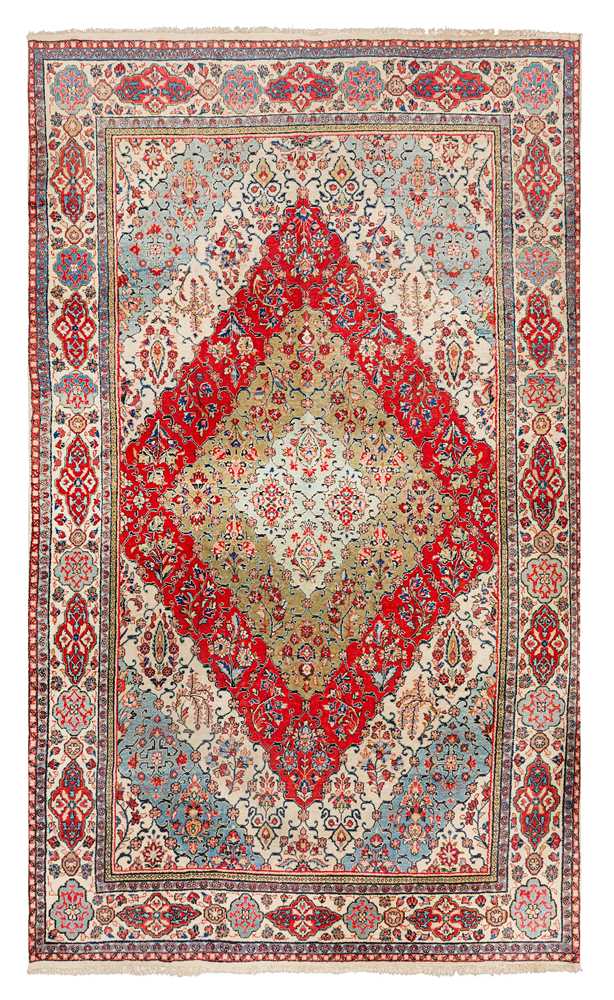 Lot 20 - A FINE SAROUK CARPET, WEST PERSIA