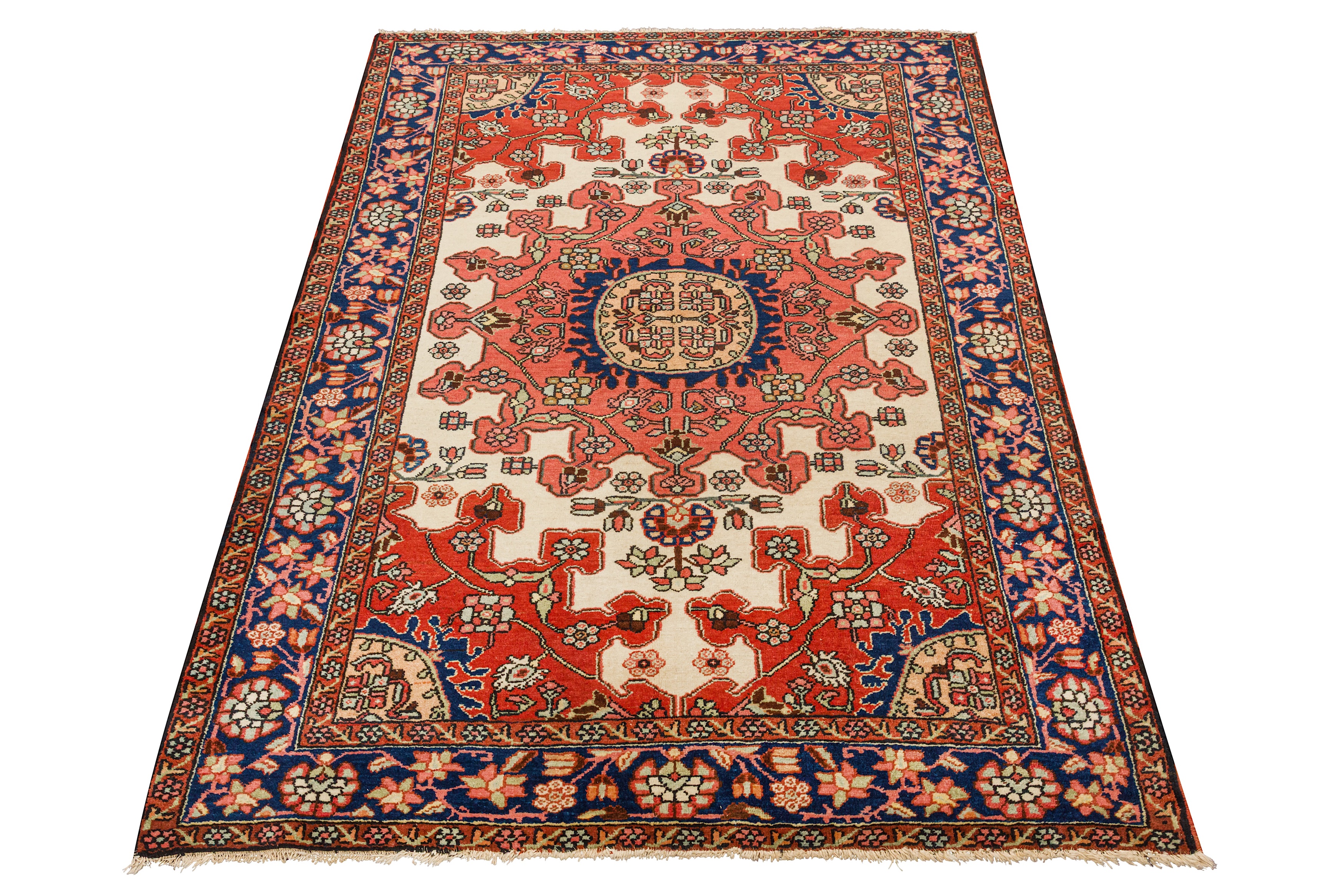 Lot 34 - A FINE ANTIQUE TAFRESH RUG, WEST PERSIA