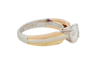 Lot 98 - CARTIER Ι A SINGLE-STONE DIAMOND RING