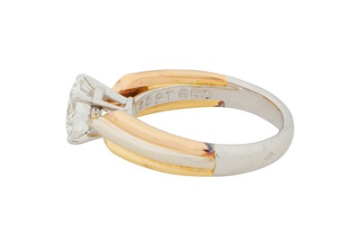 Lot 98 - CARTIER Ι A SINGLE-STONE DIAMOND RING