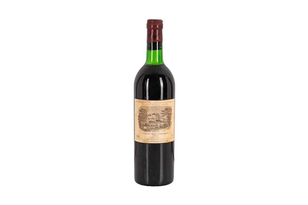 Lot 122 - CHATEAU LAFITE-ROTHSCHILD 1976
