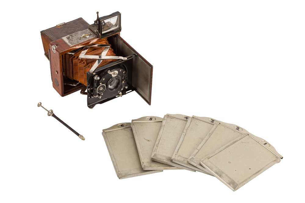 Lot 178 - A Contessa Nettel Tropical Sonnet Folding Camera