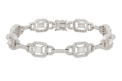 Lot 48 - A DIAMOND BRACELET