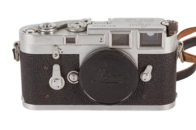 Lot 216 - A Leica M3 Rangefinder Camera Body