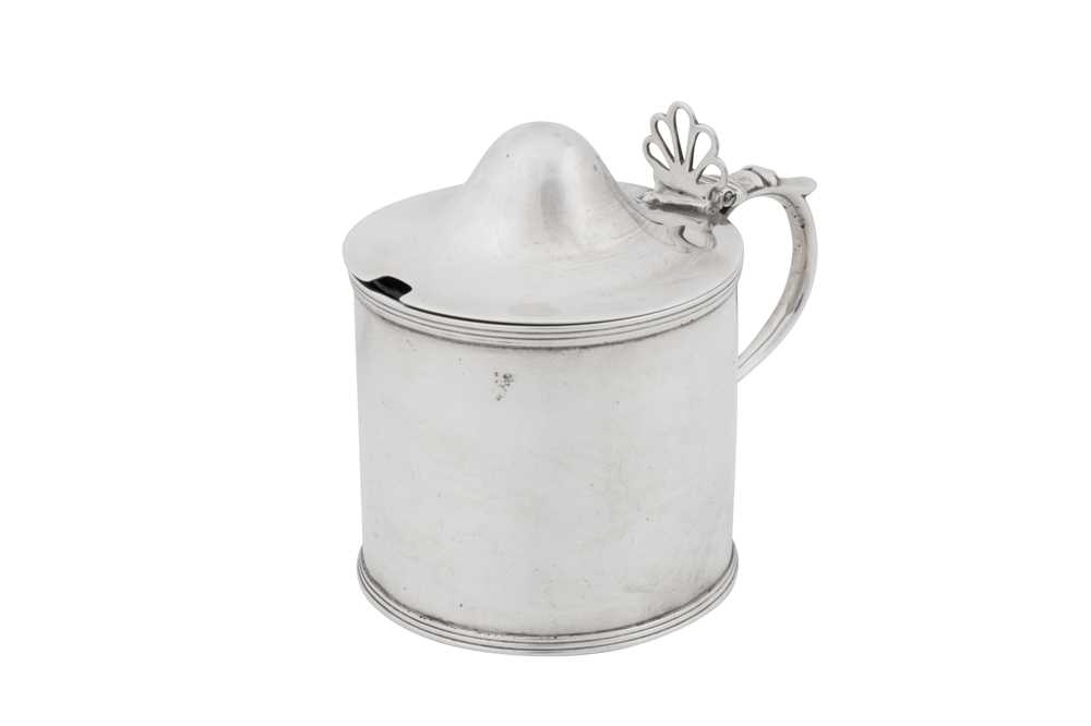 Lot 441 - A George III sterling silver mustard pot, London 1790 by Thomas Howell of Bath (probably)